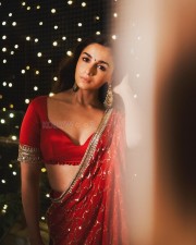 Stunning Alia Bhatt in a Red Lehenga Set Pictures 01