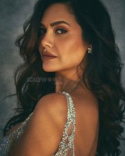 Stunning Esha Gupta in a Thigh Slit Sequined Embellished Gown Photos 01