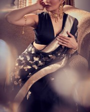 Stunning Jacqueline Fernandez in a Black Butterfly Saree at Vanita Awards Event Photos 04