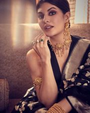 Stunning Jacqueline Fernandez in a Black Butterfly Saree at Vanita Awards Event Photos 05 Stunning Jacqueline Fernandez in a Black Butterfly Saree at Vanita Awards Event Photos 05