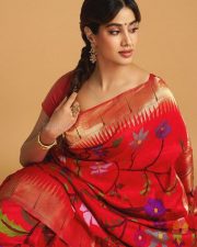 Stunning Janhvi Kapoor in a Traditional Paithani Saree Photos 02