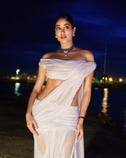 Stunning Janhvi Kapoor in an Off Shoulder Wet Ivory White Saree Photos 03