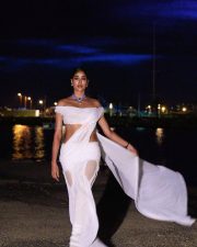 Stunning Janhvi Kapoor in an Off Shoulder Wet Ivory White Saree Photos 06