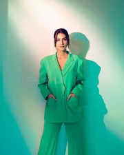 Stunning Kriti Sanon in a Bright Oversized Green Suit Photos 03