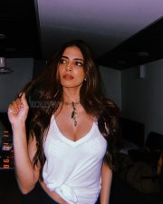 Stunning Malavika Mohanan in a See Through White Top with Lace Bra Photos04 Stunning Malavika Mohanan in a See Through White Top with Lace Bra Photos04