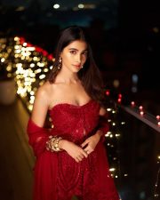 Stunning Pooja Hegde in a Strapless Off Shoulder Red Dress at Ramesh Taurani Annual Diwali Party Photos 03