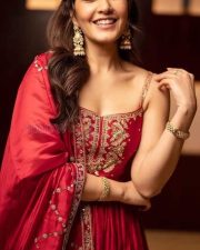 Stunning Raashi Khanna in Ethnic Dress Photoshoot Pictures 01 Stunning Raashi Khanna in Ethnic Dress Photoshoot Pictures 01