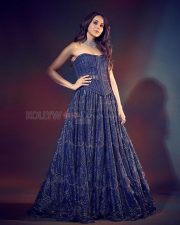 Stunning Rakul Preet Singh in a Blue Shimmering Gown Pictures 06