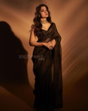 Stunning Rashmika Mandanna in a Sexy Black Saree Photos 01