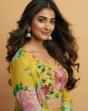 Stylish Pooja Hegde Photos