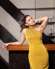 Stylish Rakul Preet Singh in a Yellow Dress Pictures 03