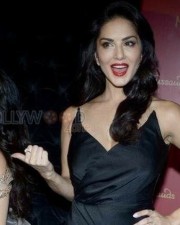 Sunny Leone At Madame Tussauds Photos