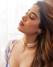 Sunny Sanskari Ki Tulsi Kumari Actress Janhvi Kapoor in a White and Purple Floral Lehenga Photos 02 Sunny Sanskari Ki Tulsi Kumari Actress Janhvi Kapoor in a White and Purple Floral Lehenga Photos 02