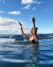 Super Sexy Karishma Tanna in a Black Monokini Pictures 04