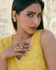 Tamil Actress Aishwarya Lekshmi Beautiful Photos 03