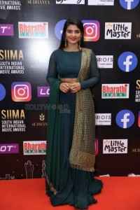 Tamil Actress Aishwarya Rajesh at SIIMA Awards 2021 Pictures 07