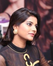 Tamil Actress Ishwarya Rajesh Pictures