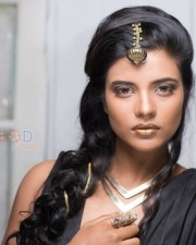 Tamil Actress Iyshwarya Rajesh Photoshoot Stills