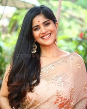 Tamil Actress Megha Akash in White Saree Photos 14