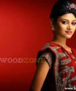 Tamil Actress Oviya Stills