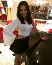 Tamil And Malayalam Actress Catherine Tresa Photos