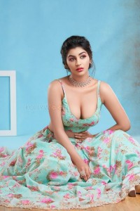Tamil Film Actress Yashika Aannand Photoshoot Pictures 01