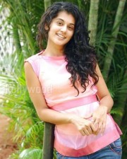 Tapsee Without Makeup Pictures