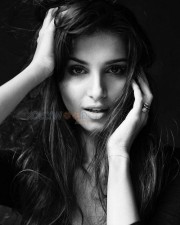 Tara Sutaria Sexy Hot Photos