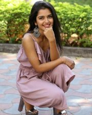 Telugu Actress Priyanka Jain at Chalte Chalte Teaser Launch Photos