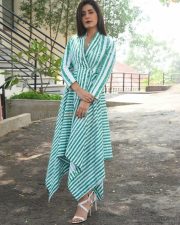 Telugu Actress Raashi Khanna Interview Pictures