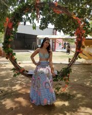 Telugu Actress Raashi Khanna New Photo Shoot Pictures
