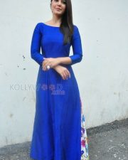 Telugu Actress Rashi Khanna New Pictures