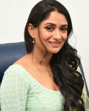 Telugu Actress Sandhya Raju at Natyam Movie Interview Pictures 01
