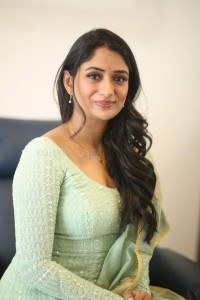 Telugu Actress Sandhya Raju at Natyam Movie Interview Pictures 36