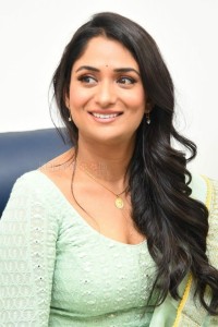 Telugu Actress Sandhya Raju at Natyam Movie Interview Pictures 76