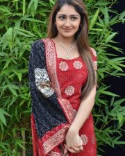 Telugu Actress Sayesha New Pictures