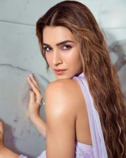 Tere Ishk Mein Actress Kriti Sanon in a Lavendar Draped Gown with a Strapless Bandeau Top Pictures 02