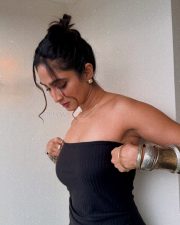 Thaanara Actress Deepti Sati in a Black Strapless Mid Length Midi Dress Pictures 03