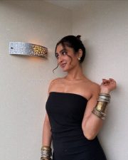 Thaanara Actress Deepti Sati in a Black Strapless Mid Length Midi Dress Pictures 06