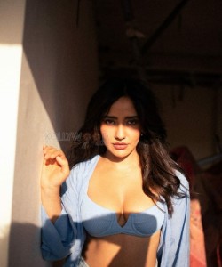 Thoda Thoda Pyaar Actress Neha Sharma Sexy Hot Cleavage Pictures 03