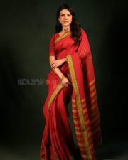 Timeless Actress Samantha Ruth Prabhu in a Red Silk Saree With Gold Border Photos 01