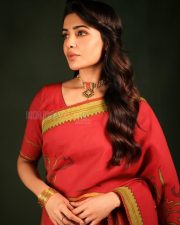 Timeless Actress Samantha Ruth Prabhu in a Red Silk Saree With Gold Border Photos 02