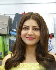 Kajal Aggarwal 3 Tollywood Actress Kajal Agarwal At Grand Launch Of Happi Mobiles Th Store At Vizag Photos