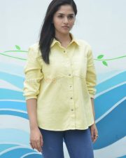 Tollywood Heroine Sunaina Interview Pictures