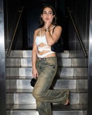 Trendy Actress Sara Ali Khan in a white crop top Photos 04