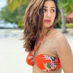 Hina Khan 10 svg%3E