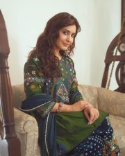 Ustaad Bhagat Singh Heroine Raashii Khanna in a Traditional Embroidered Kurta and Pants Photos 08