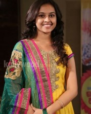 Varuthapadatha Vaalibar Sangam Heroine Sri Divya Pictures