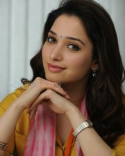 Vasuvum Saravananum Onna Padichavanga Heroine Tamanna Stills