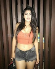 Yashika Aannand (Yaashika Aanand) 13 Yashika Anand Private Party Photos